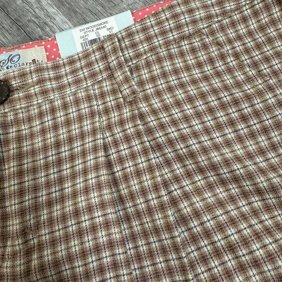 NWT Plaid Mid Rise Shorts Cuffed Brown So Wear it Deslare It Size 11 - Picture 4 of 7
